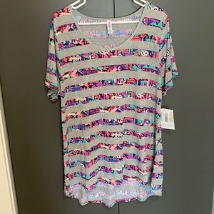 NWT LulaRoe Classic T